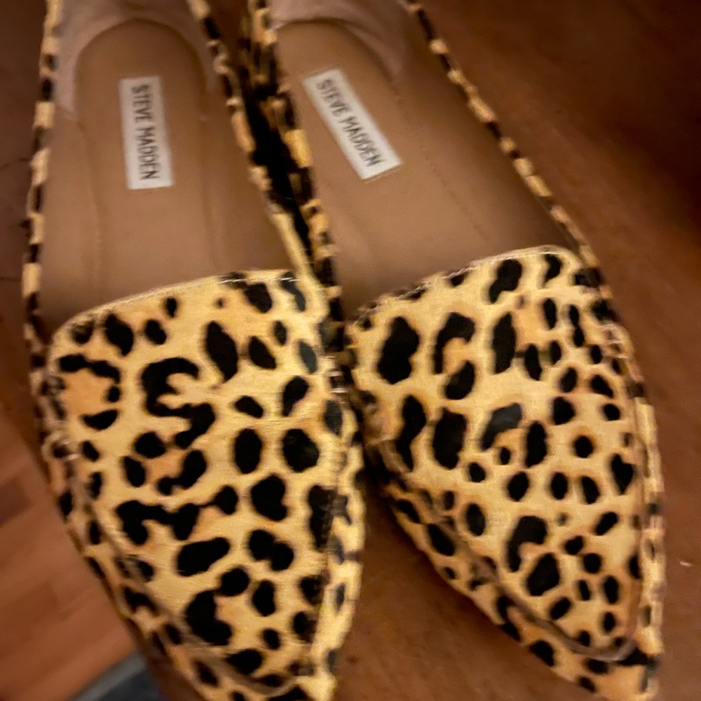 Steve Madden leopard flats- size 9